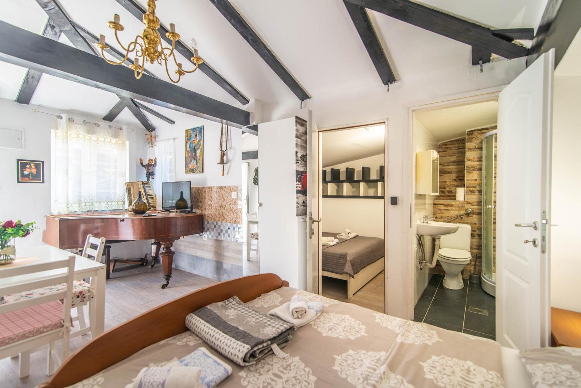 PUY Giovanna Boutique Rooms & Pool מראה חיצוני תמונה
