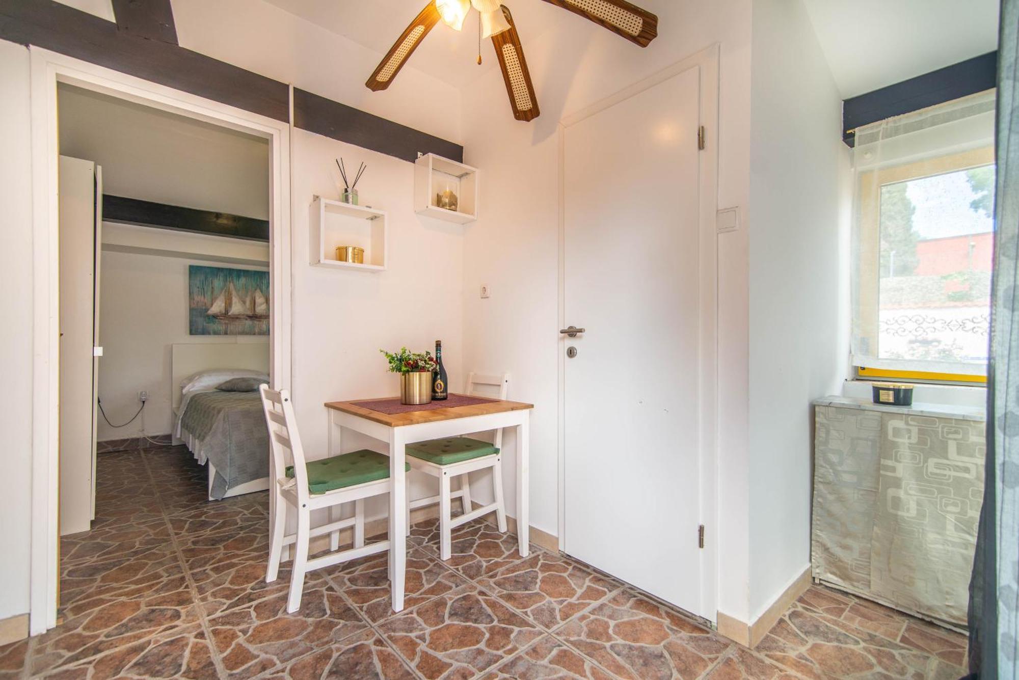 PUY Giovanna Boutique Rooms & Pool מראה חיצוני תמונה