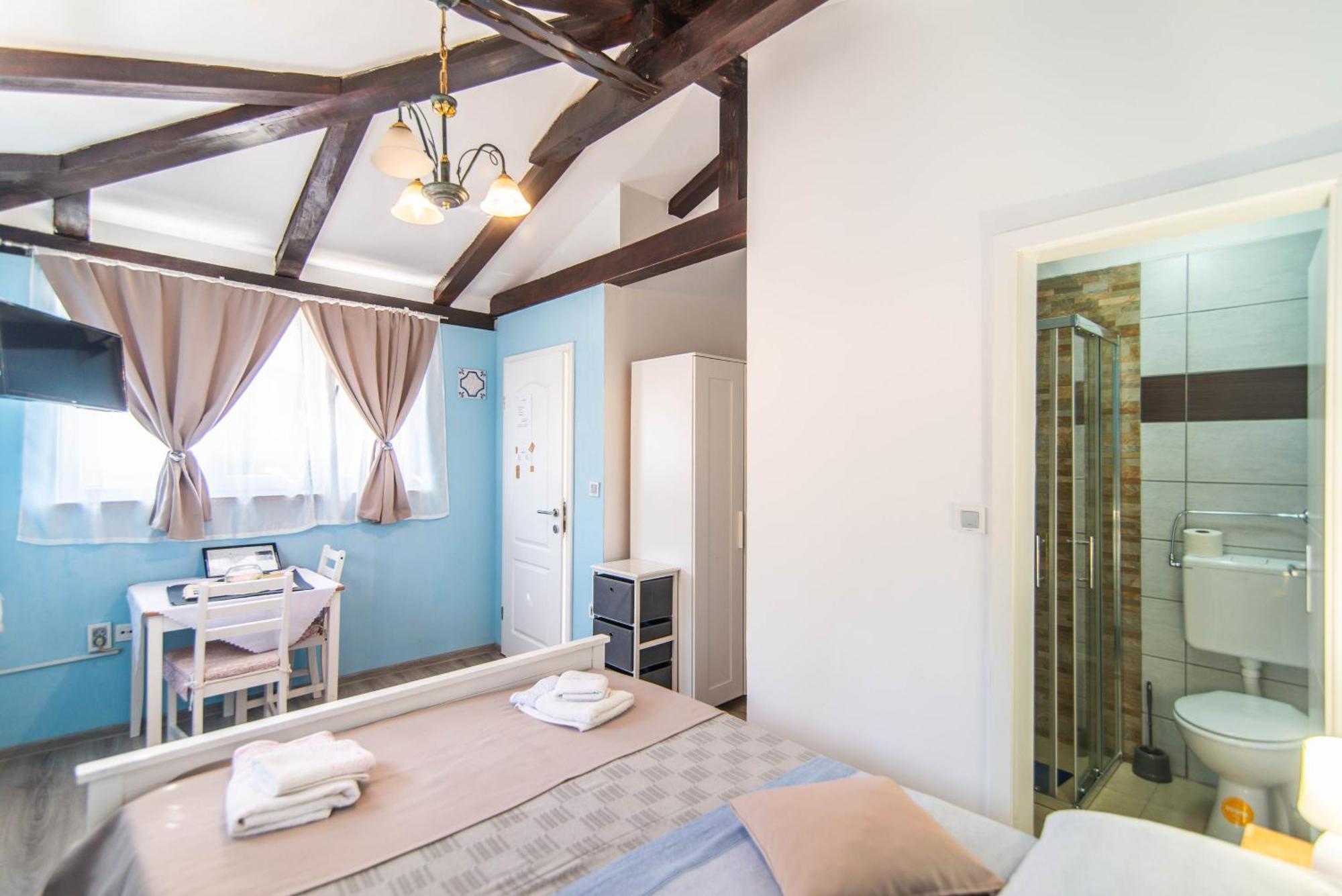 PUY Giovanna Boutique Rooms & Pool מראה חיצוני תמונה