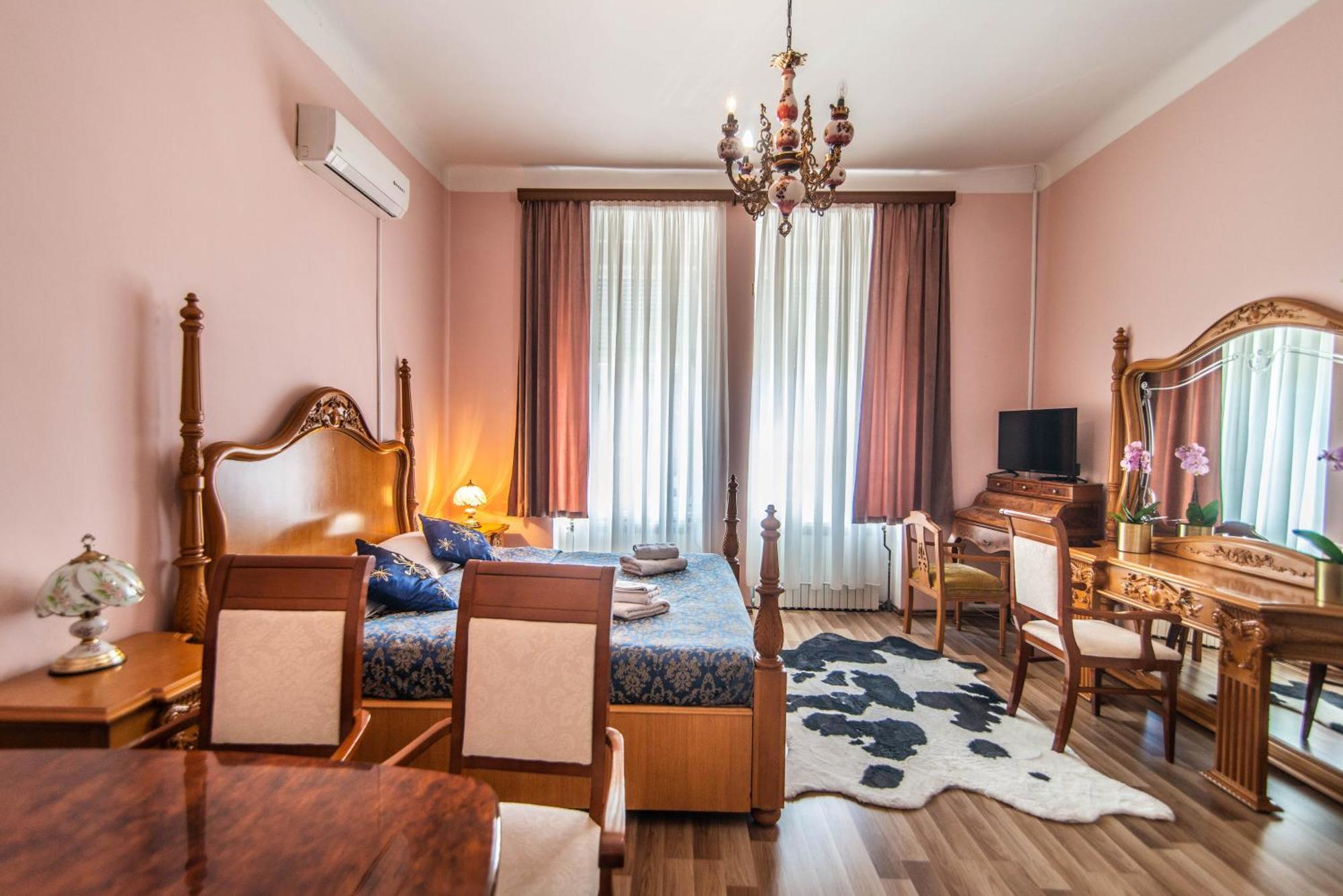 PUY Giovanna Boutique Rooms & Pool מראה חיצוני תמונה