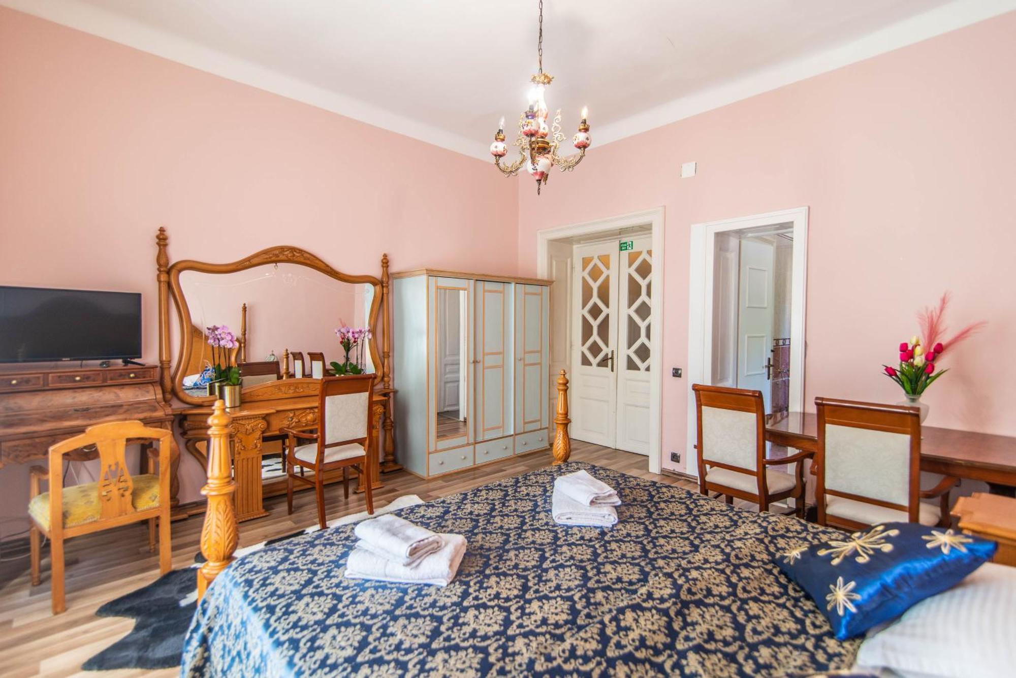 PUY Giovanna Boutique Rooms & Pool מראה חיצוני תמונה