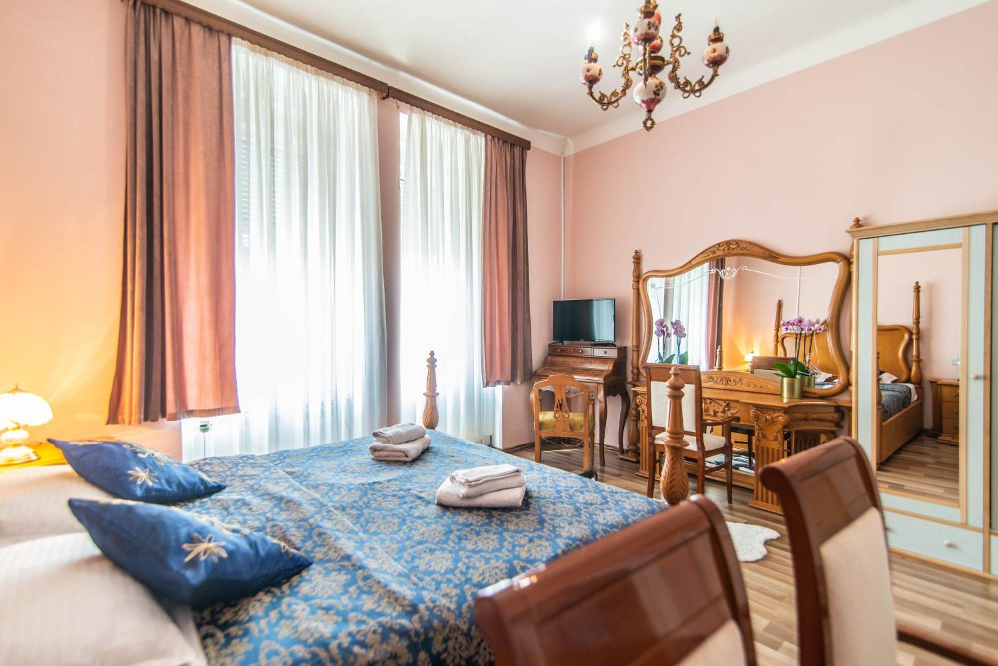 PUY Giovanna Boutique Rooms & Pool מראה חיצוני תמונה