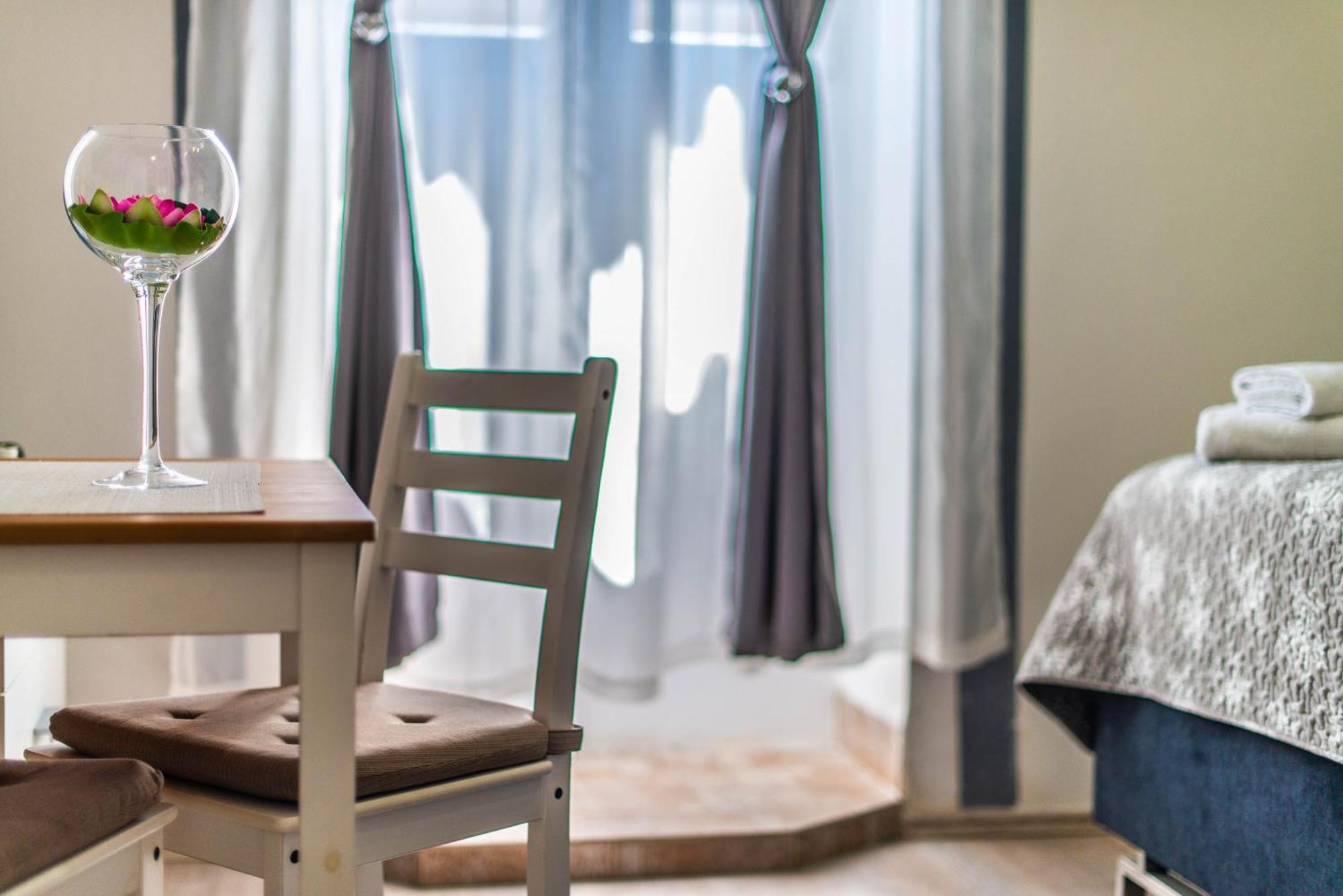 PUY Giovanna Boutique Rooms & Pool מראה חיצוני תמונה