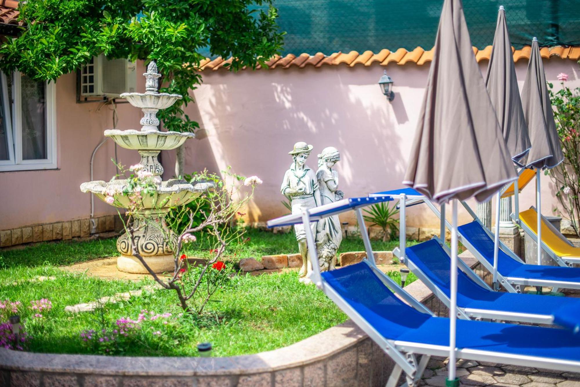 PUY Giovanna Boutique Rooms & Pool מראה חיצוני תמונה